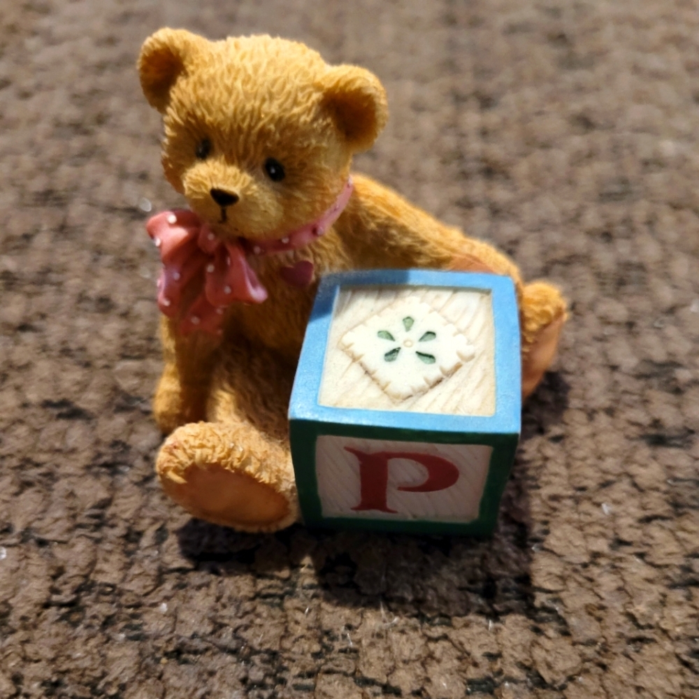 Letter "P" Cherished Teddies block